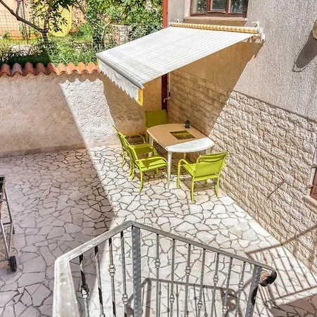 For Four Persons With Two Bedrooms Villa Pula