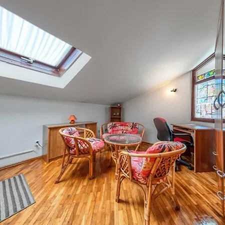 For Four Persons With Two Bedrooms Pula